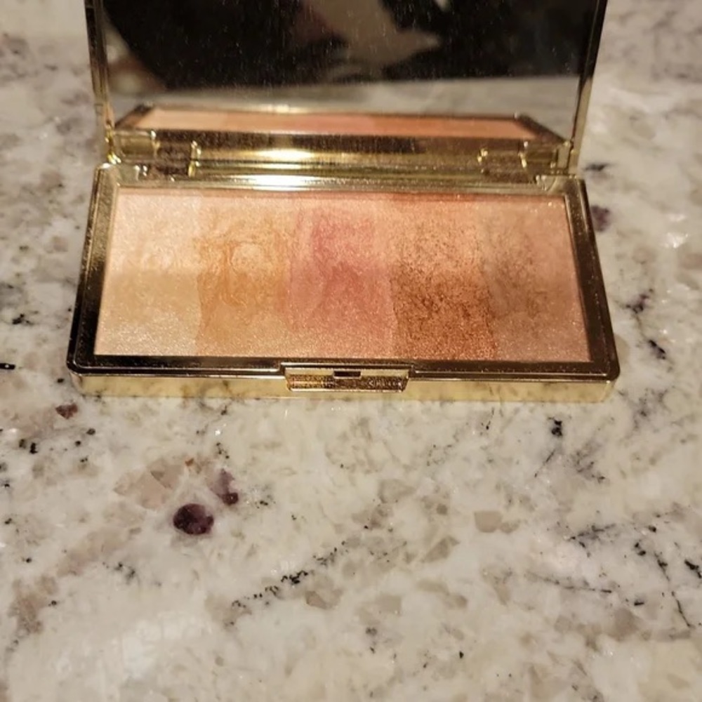#GLOWDIENT makeup palette - Picture 6 of 15